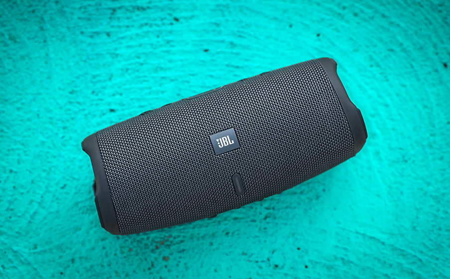 JBL Charge Essential 3 SE Conexi&oacute;n de varios altavoces con Auracast&trade; - Image
