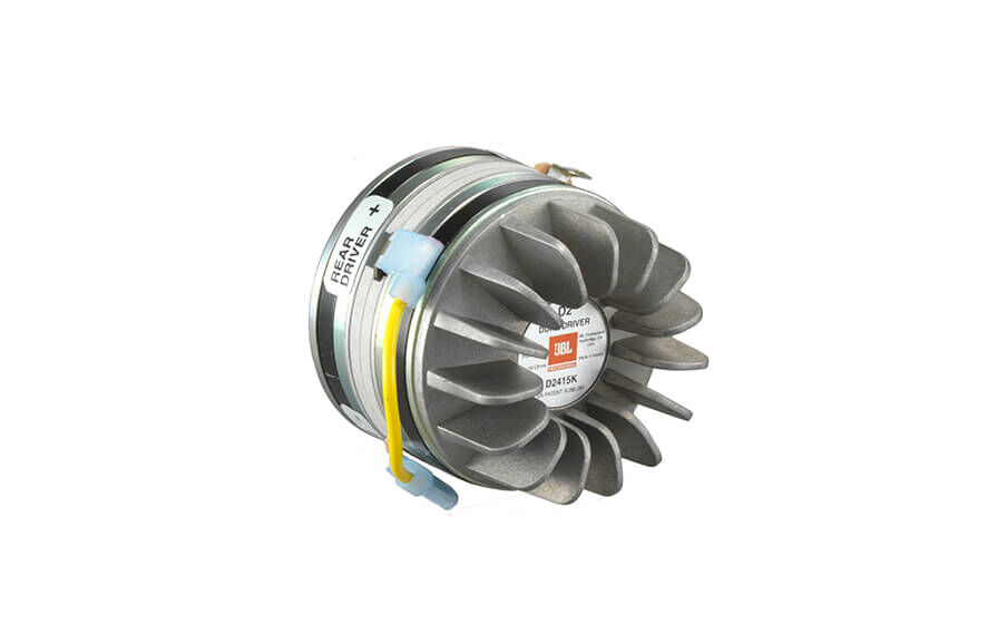 JBL 4349 Controlador de compresi&oacute;n de doble diafragma de 38&nbsp;mm D2415K patentado acoplado a una bocina de geometr&iacute;a patentada High-Definition Imaging (HDI&trade;). - Image