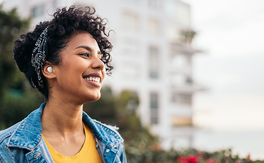 4 micr&oacute;fonos para unas llamadas n&iacute;tidas y claras