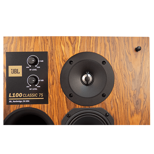 L100 Classic 75 Altavoz de agudos con c&uacute;pula de titanio de 25&nbsp;mm acoplado a la gu&iacute;a de onda de la lente ac&uacute;stica. - Image