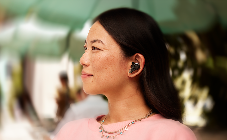 Legendario sonido JBL Pro con driver h&iacute;brido doble